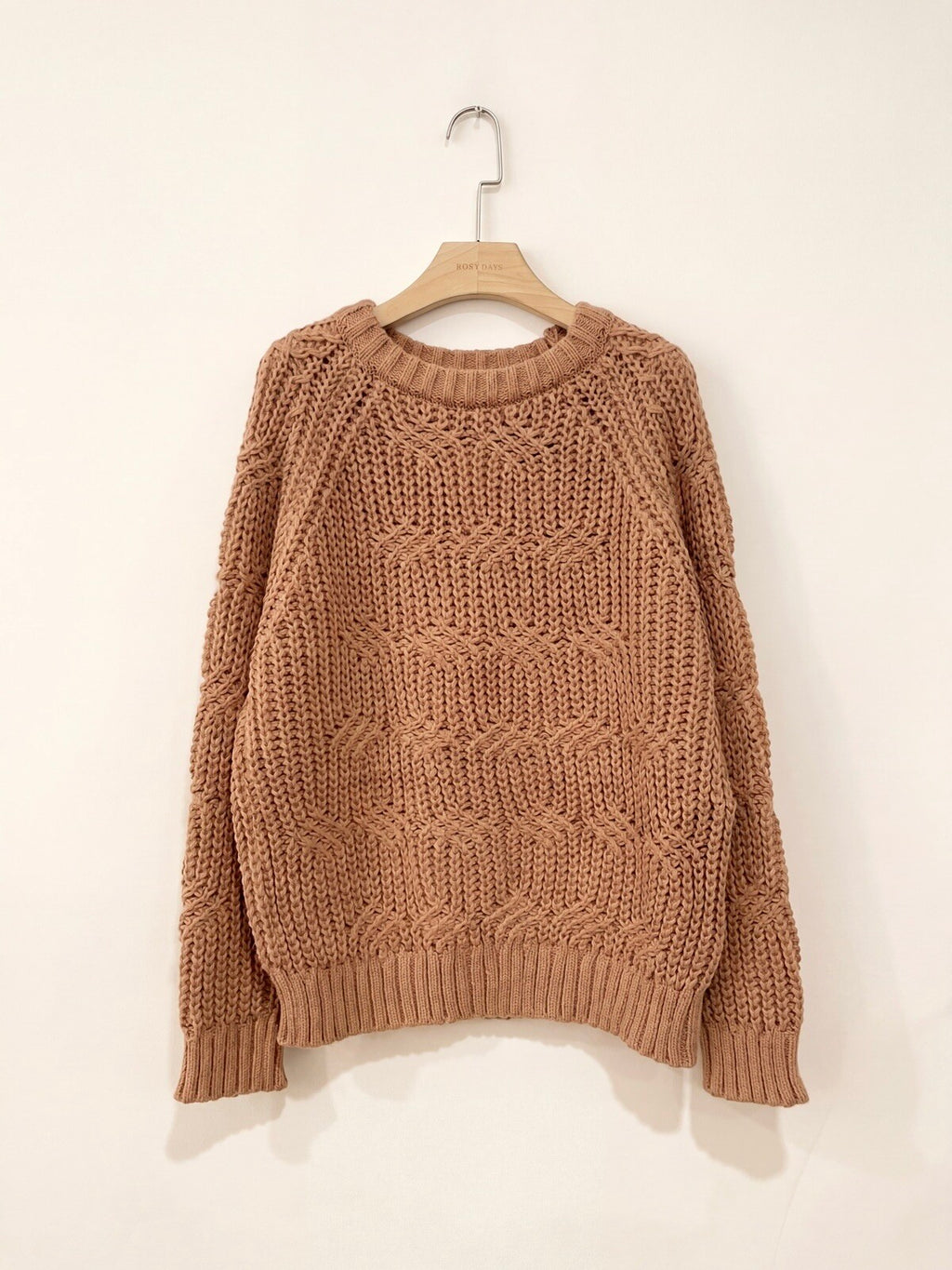 Pull en maille torsadée camel